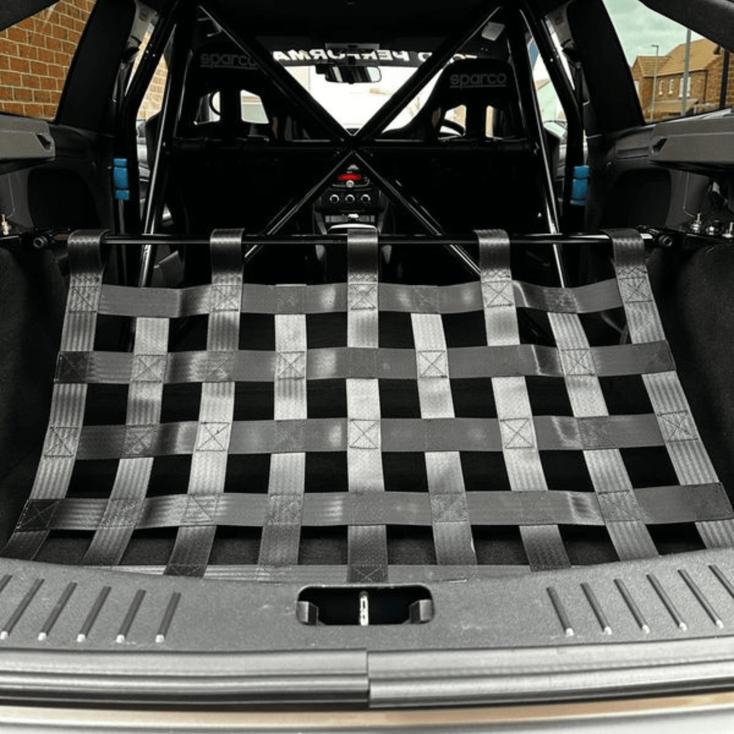 Ford Focus MK2 Rear Strut Bar & Boot Cargo Net Kit Interior Brace 2004–2011