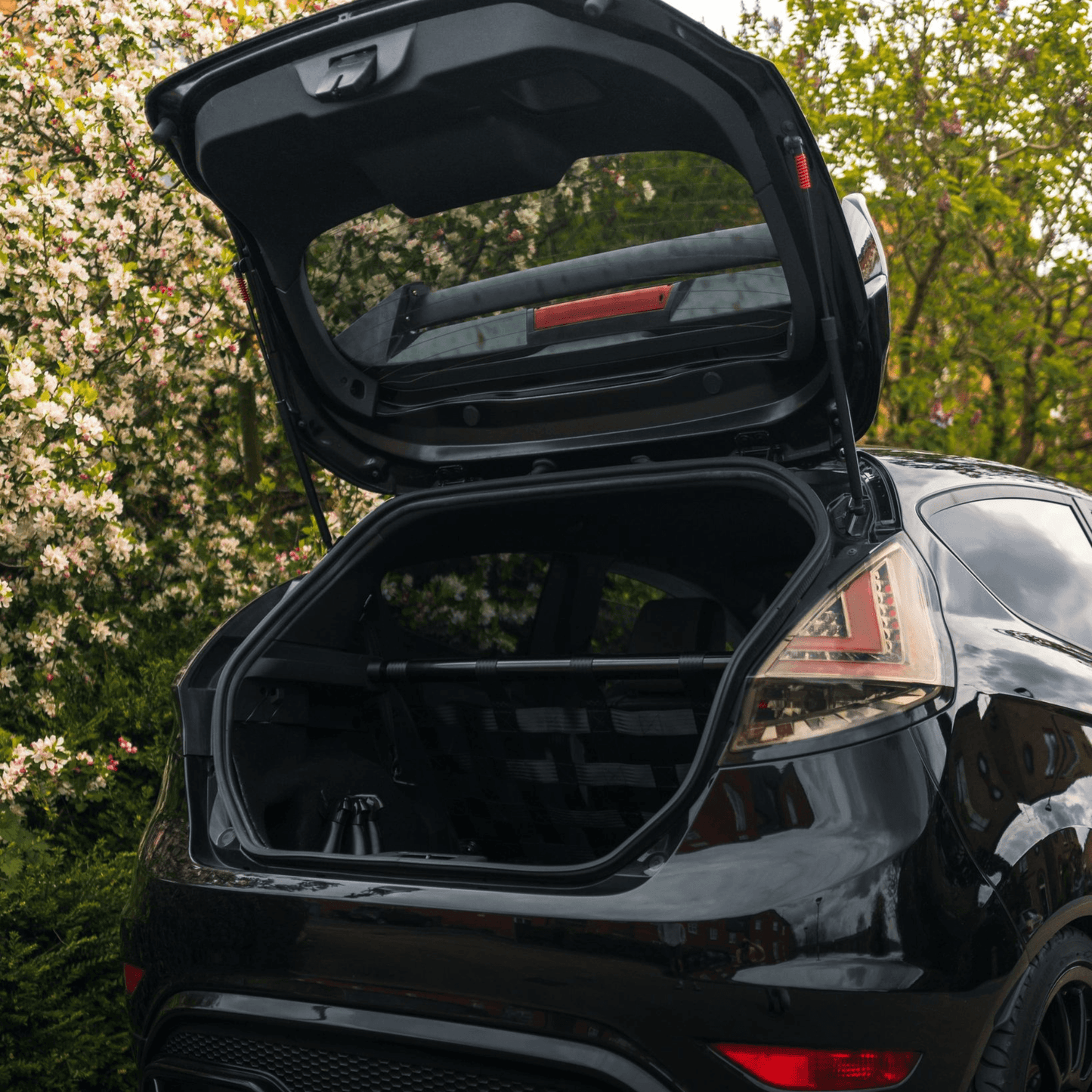 Ford Fiesta MK7 / MK7.5 Rear Strut Bar & Boot Cargo Net Kit Interior Brace 2008–2017